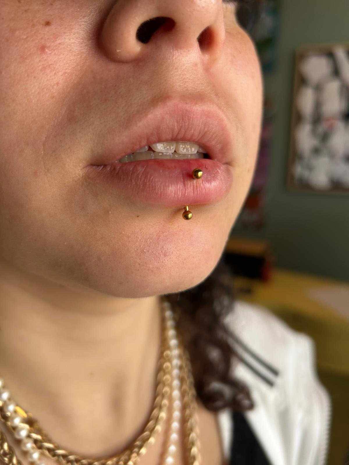 photo de piercing levre